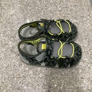 See Kai Run Camo sandals- NWT